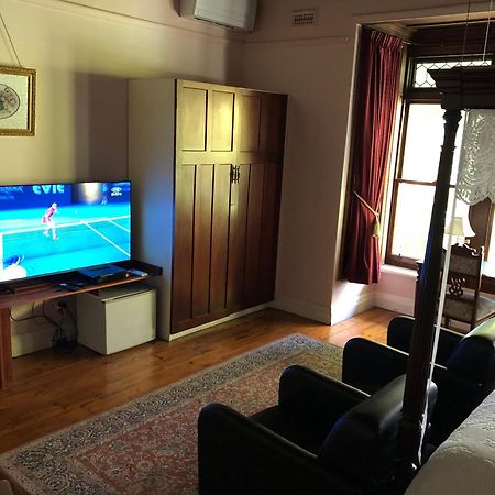 פורטלאנד Lorelei Bed & Breakfast מראה חיצוני תמונה